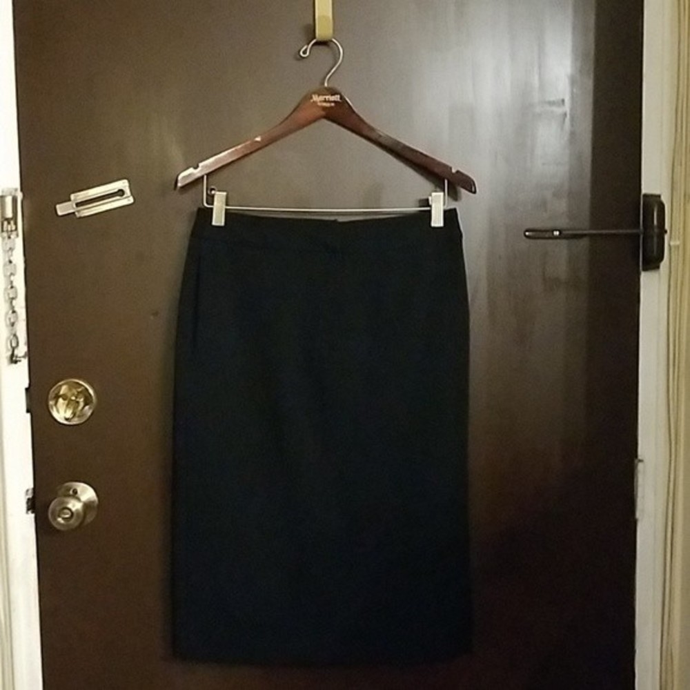 Jones & Co Classic Black Back Slit Midi Pencil Skirt Size 8 Lined